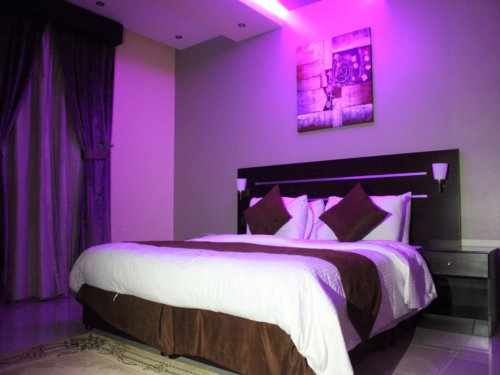Bzul For Furnished Apartments リヤード 部屋 写真